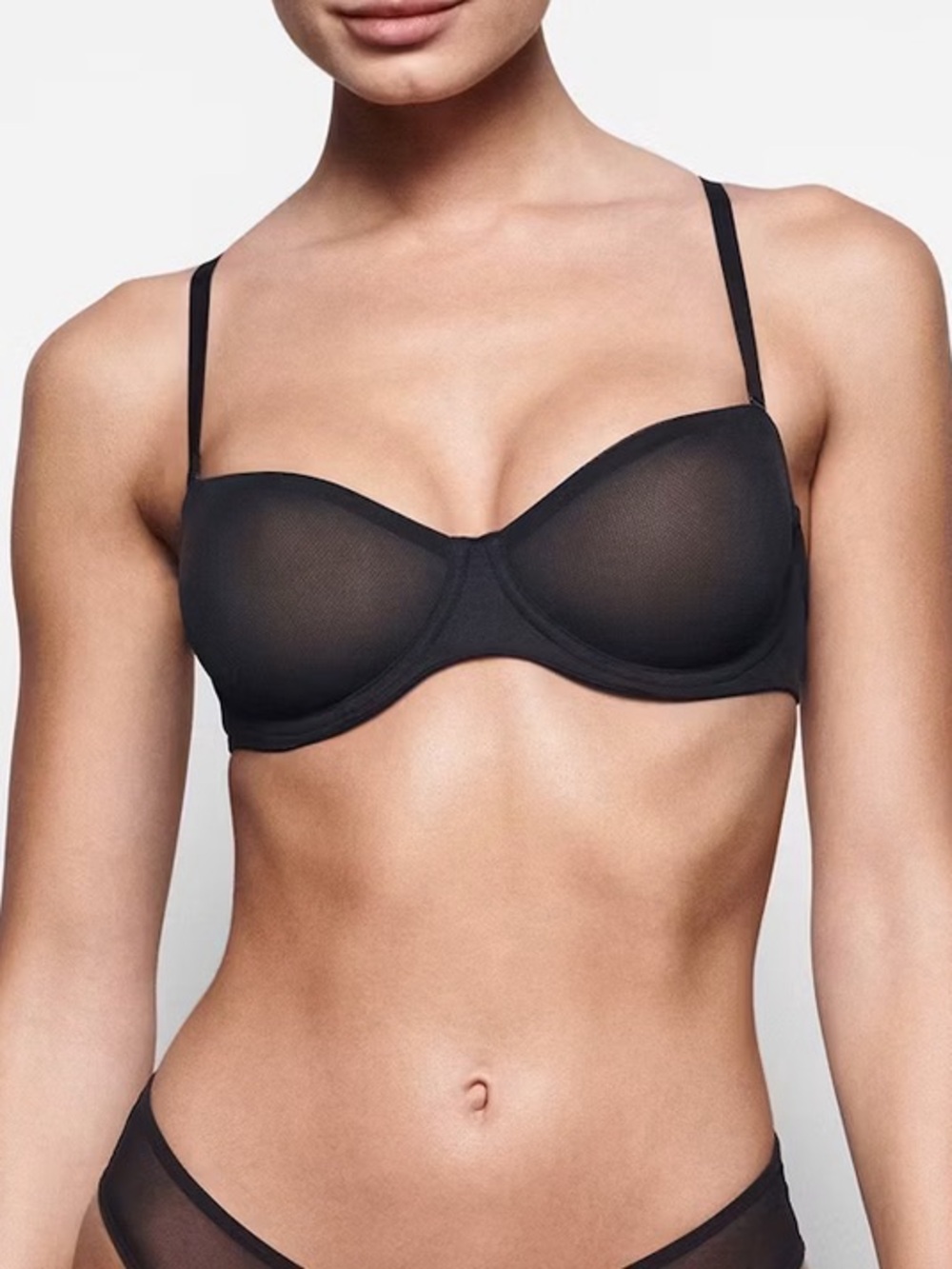 NWT Skims Ultra Fine Mesh Strapless Bra